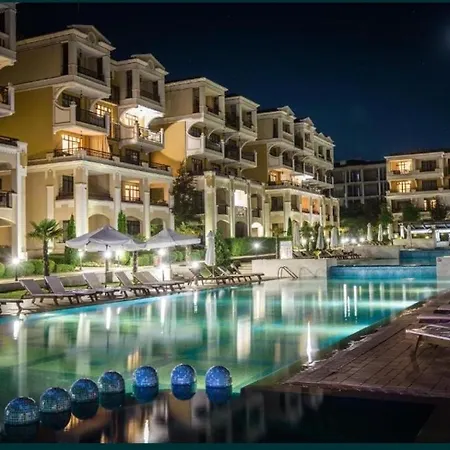 Life Blue Апартаменты *
